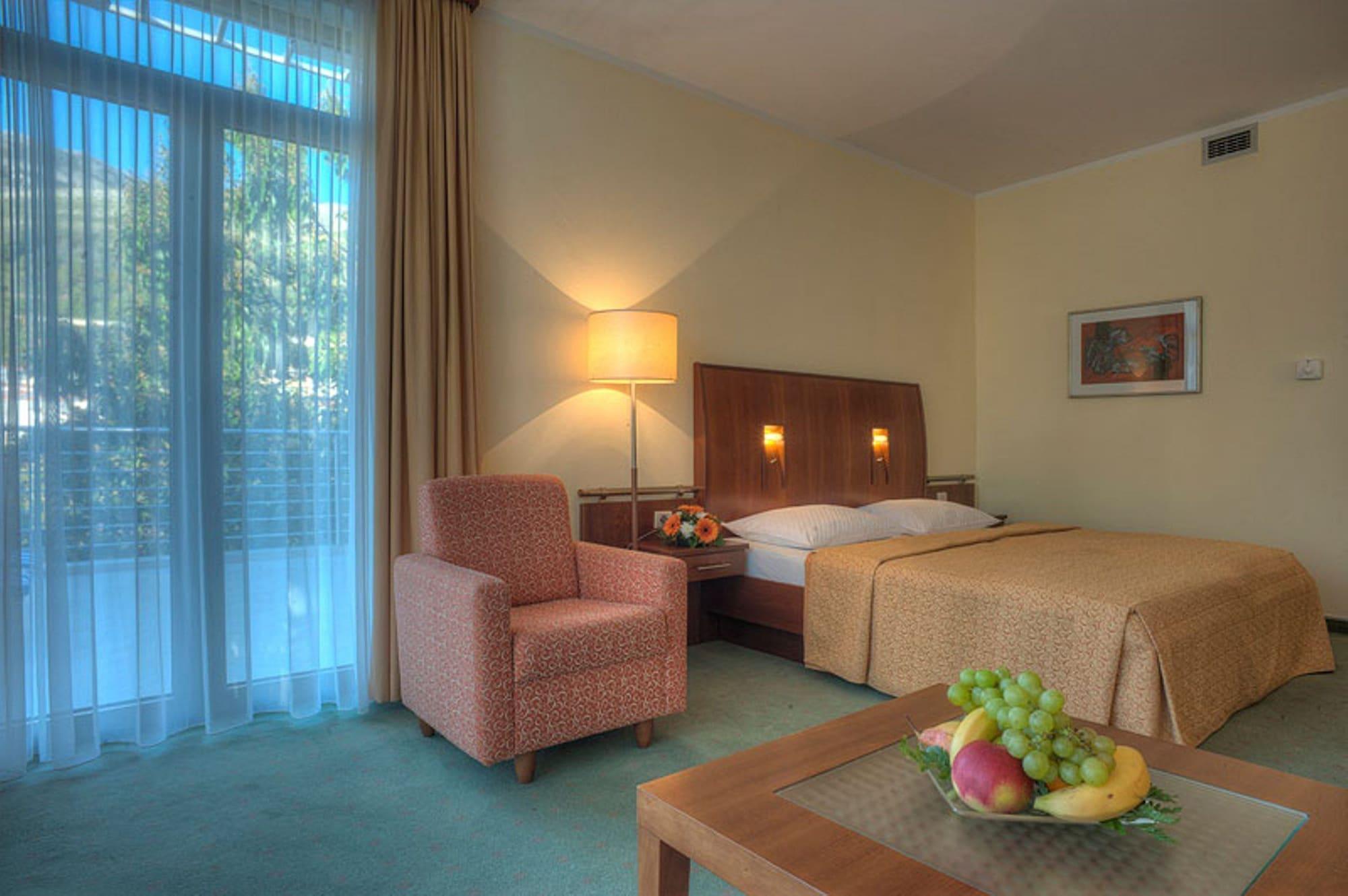 Hotel Rivijera Петровац Экстерьер фото